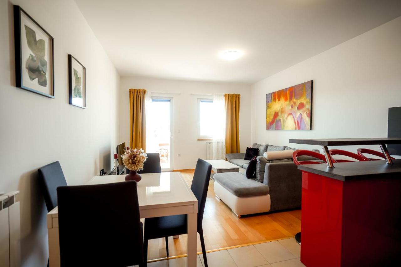 Apartment Rondo Pula Lovely And Sunny ภายนอก รูปภาพ