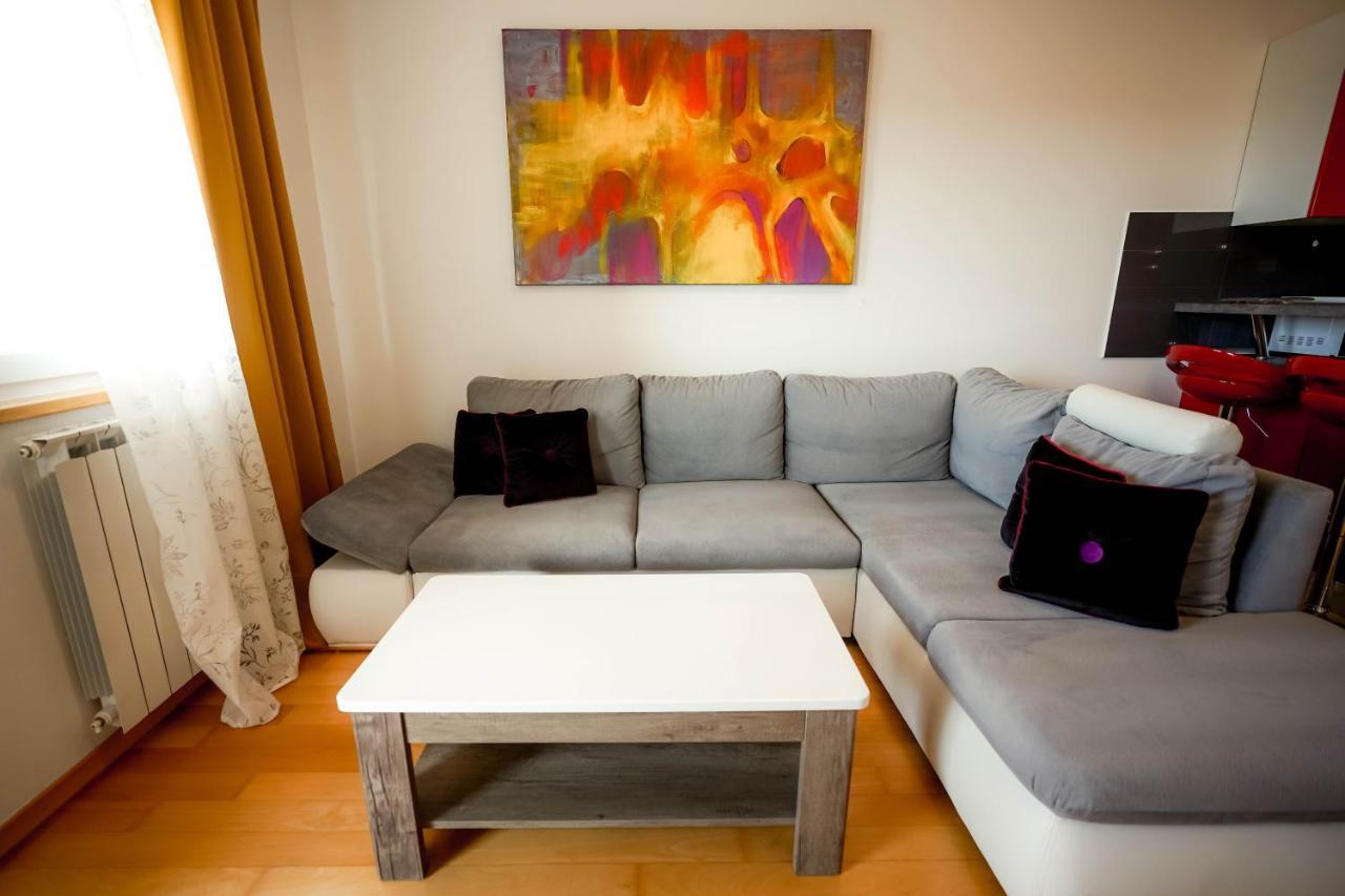 Apartment Rondo Pula Lovely And Sunny ภายนอก รูปภาพ