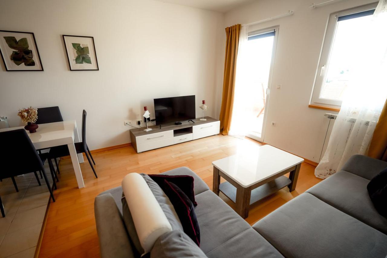Apartment Rondo Pula Lovely And Sunny ภายนอก รูปภาพ